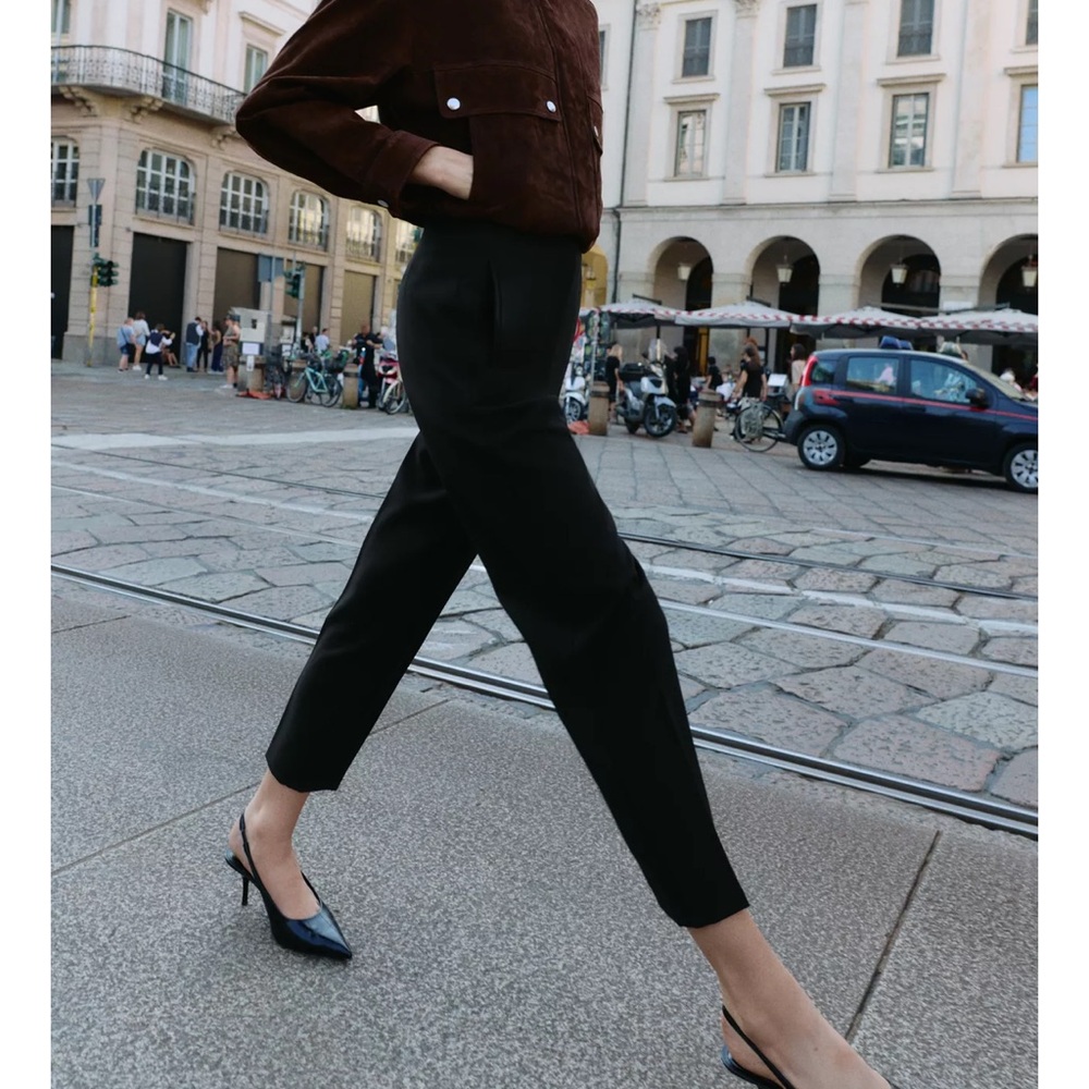 Zara Black Cropped Women's Pants